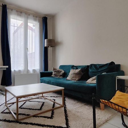Modern 1 Bedroom Apartment Near The Metro. イヴリー＝シュル＝セーヌ エクステリア 写真
