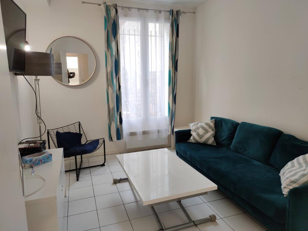 Modern 1 Bedroom Apartment Near The Metro. イヴリー＝シュル＝セーヌ エクステリア 写真