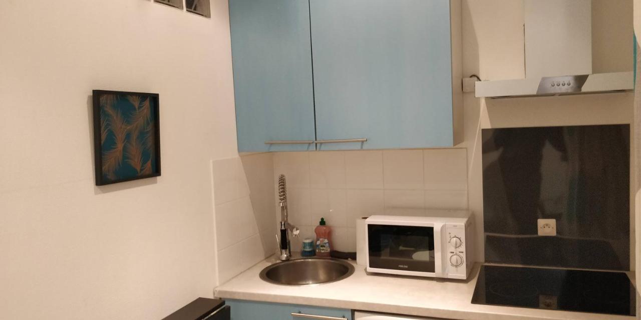 Modern 1 Bedroom Apartment Near The Metro. イヴリー＝シュル＝セーヌ エクステリア 写真
