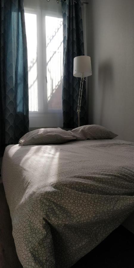 Modern 1 Bedroom Apartment Near The Metro. イヴリー＝シュル＝セーヌ エクステリア 写真