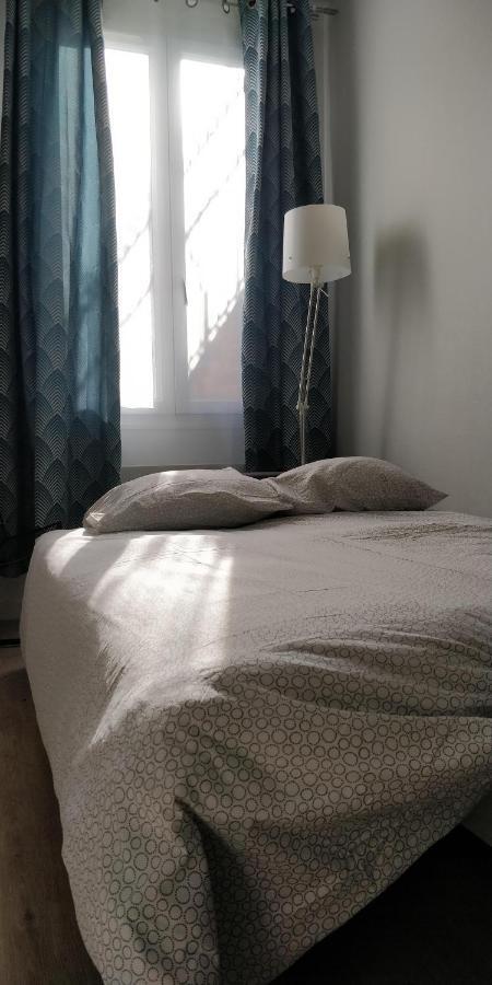 Modern 1 Bedroom Apartment Near The Metro. イヴリー＝シュル＝セーヌ エクステリア 写真