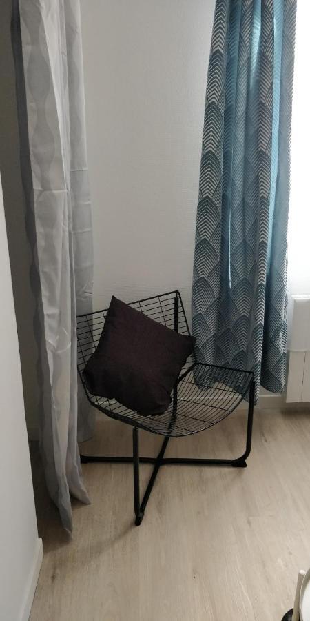 Modern 1 Bedroom Apartment Near The Metro. イヴリー＝シュル＝セーヌ エクステリア 写真