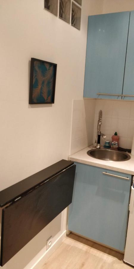 Modern 1 Bedroom Apartment Near The Metro. イヴリー＝シュル＝セーヌ エクステリア 写真