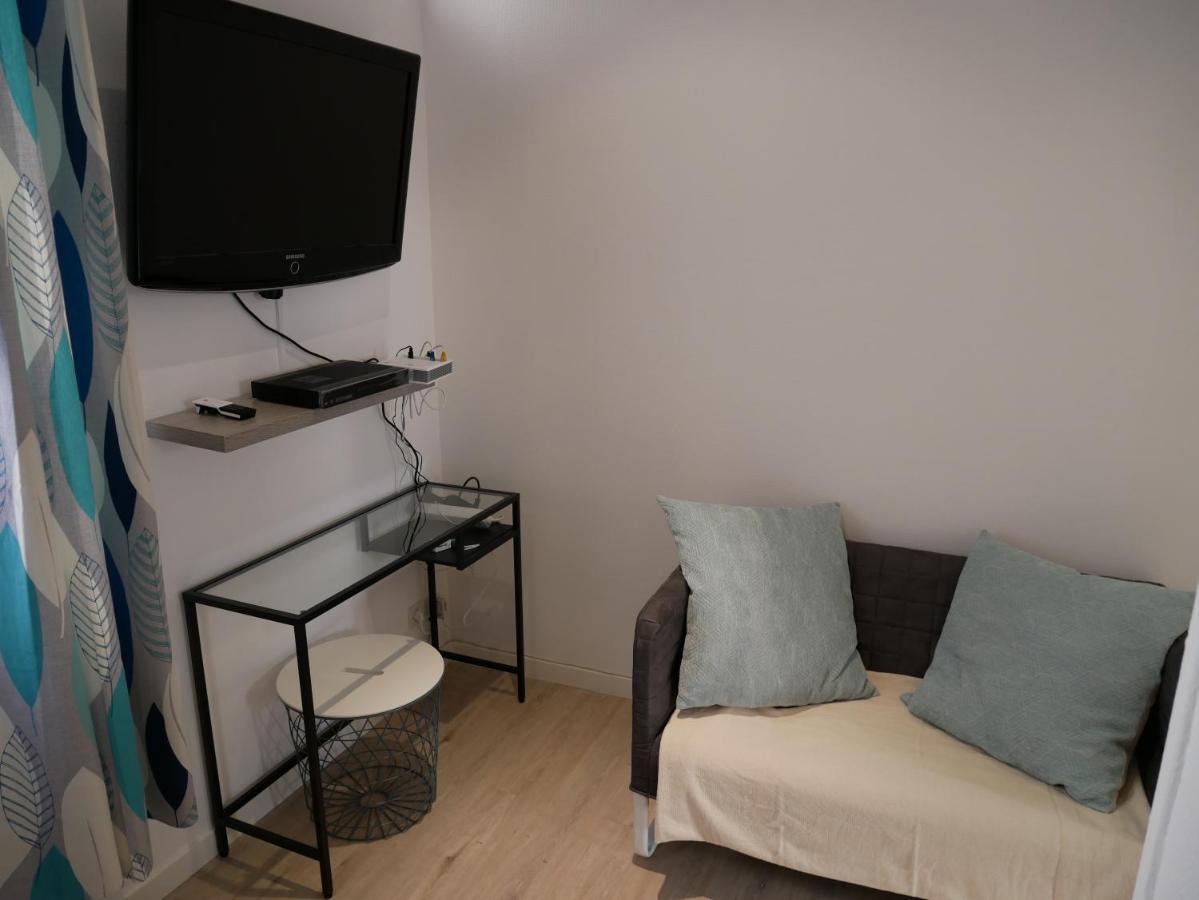 Modern 1 Bedroom Apartment Near The Metro. イヴリー＝シュル＝セーヌ エクステリア 写真