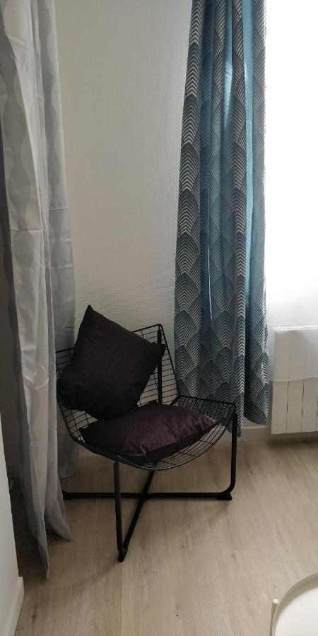 Modern 1 Bedroom Apartment Near The Metro. イヴリー＝シュル＝セーヌ エクステリア 写真