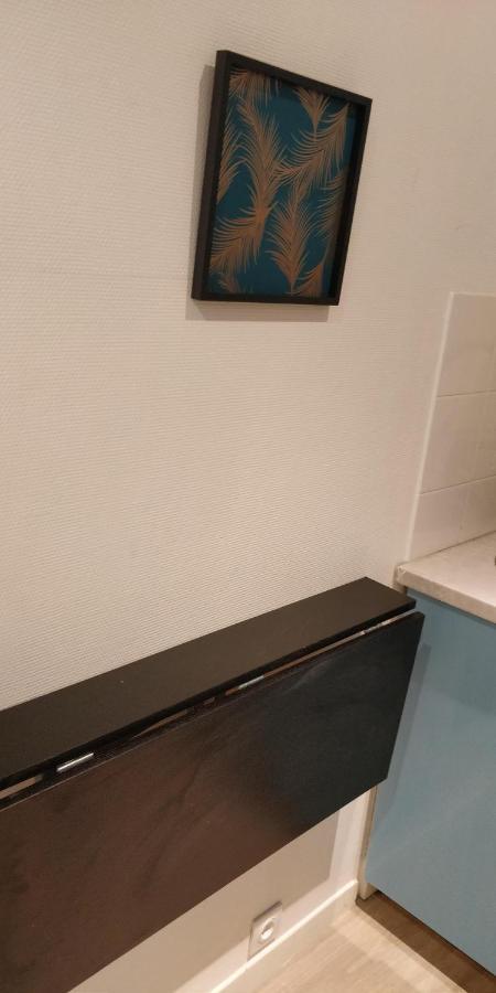Modern 1 Bedroom Apartment Near The Metro. イヴリー＝シュル＝セーヌ エクステリア 写真