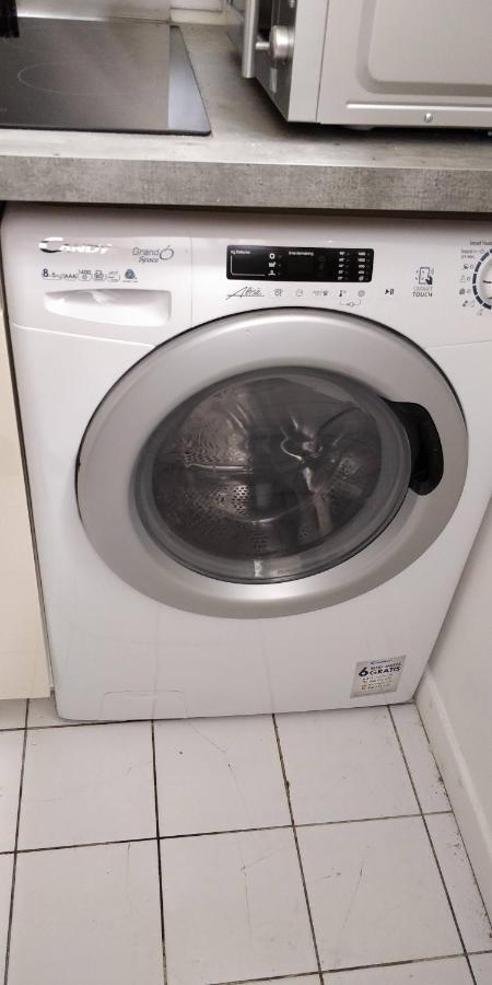 Modern 1 Bedroom Apartment Near The Metro. イヴリー＝シュル＝セーヌ エクステリア 写真