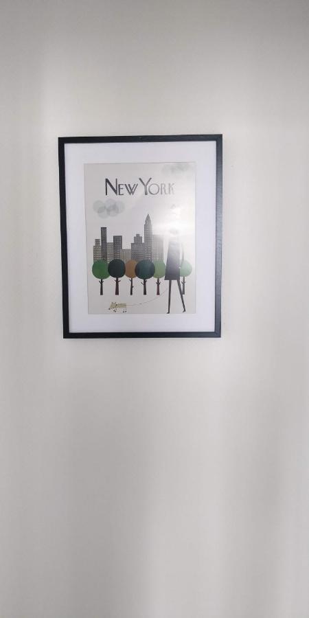 Modern 1 Bedroom Apartment Near The Metro. イヴリー＝シュル＝セーヌ エクステリア 写真