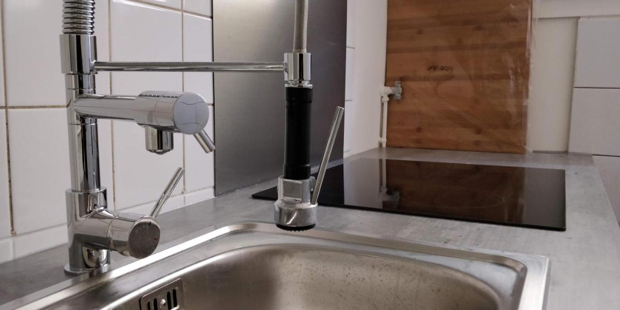 Modern 1 Bedroom Apartment Near The Metro. イヴリー＝シュル＝セーヌ エクステリア 写真