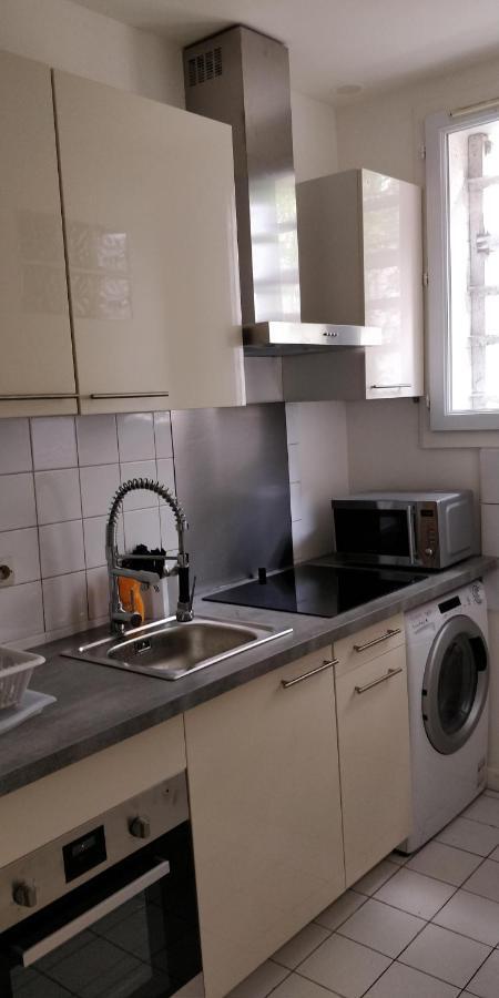 Modern 1 Bedroom Apartment Near The Metro. イヴリー＝シュル＝セーヌ エクステリア 写真